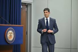 Kevin Warsh . jpg